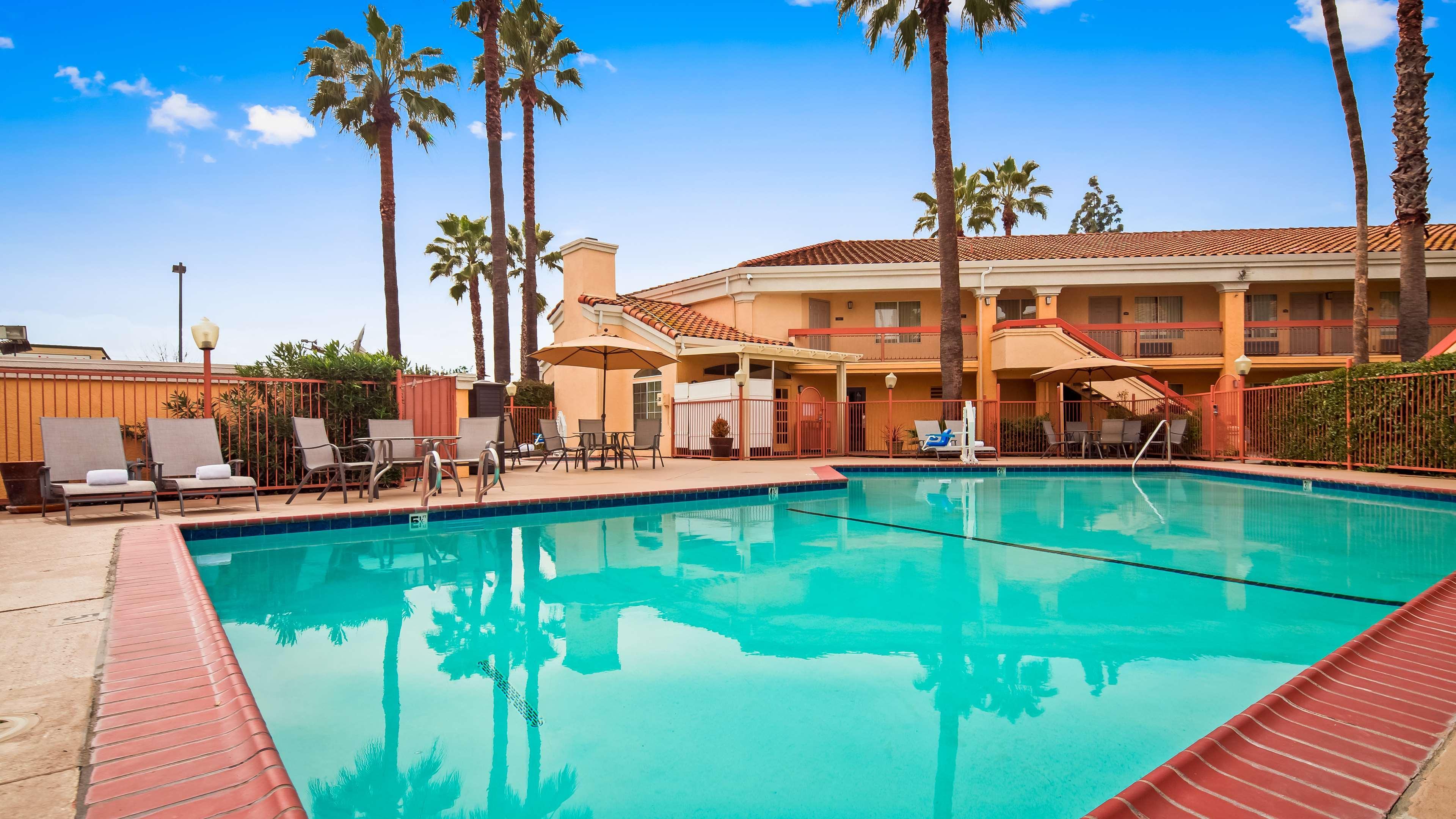 Best Western Palm Court Inn Modesto Exterior photo